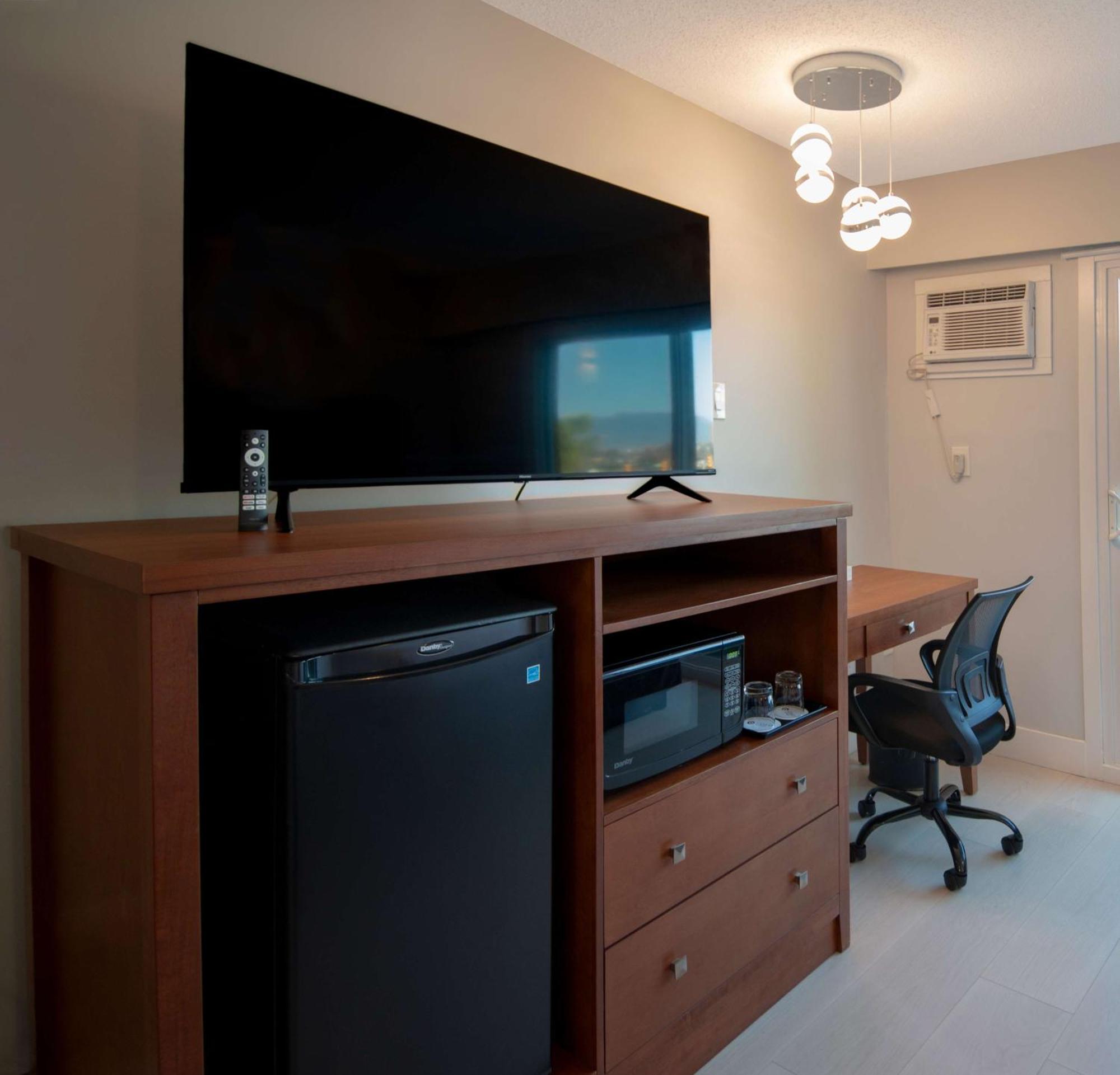 Coast Metro Vancouver Hotel Burnaby Eksteriør bilde